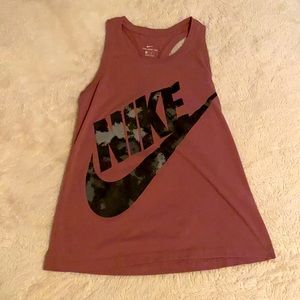 Light pink Nike sports tank
